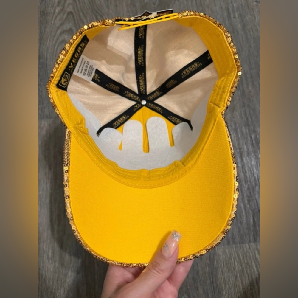 NHL Vegas Golden Knights Sequin Snapback Hat - Picture 2 of 2